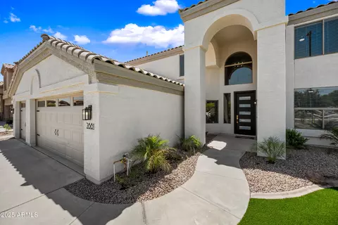 Exterior - 2881 Estrella Ct, Gilbert, AZ 85296 photo 2 of 9