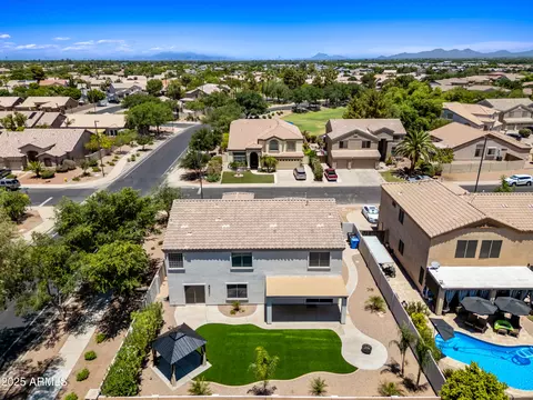 View/Area - 2881 Estrella Ct, Gilbert, AZ 85296 photo 4 of 6