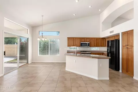 3550 E Topeka Dr, Phoenix, AZ 85050 photo 15