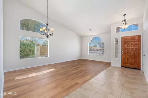 3550 E Topeka Dr, Phoenix, AZ 85050 photo 4