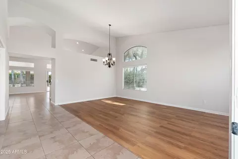 3550 E Topeka Dr, Phoenix, AZ 85050 photo 5