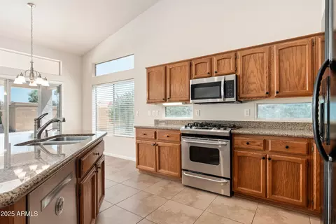 3550 E Topeka Dr, Phoenix, AZ 85050 photo 20