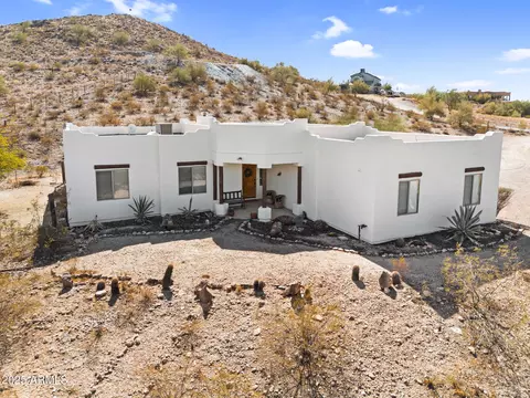 1550 W Adobe Dam Dr, San Tan Valley, AZ 85142