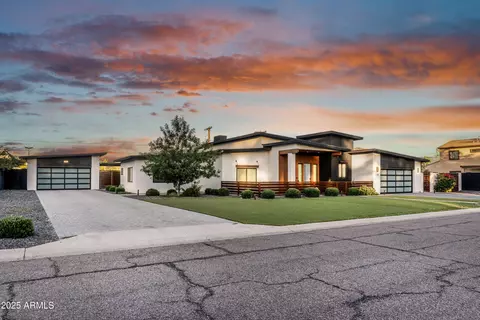 2215 N 38th Way, Phoenix, AZ 85008