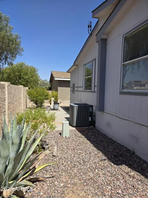 2233 E Behrend Dr #17, Phoenix, AZ 85024 photo 52