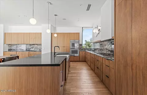 Kitchen - 5301 N 43rd St, Phoenix, AZ 85018 photo 1 of 3