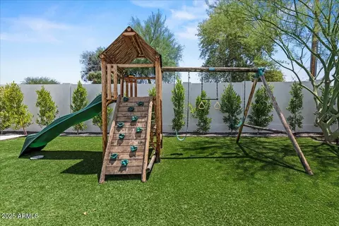 Exterior - 5301 N 43rd St, Phoenix, AZ 85018 photo 5 of 9