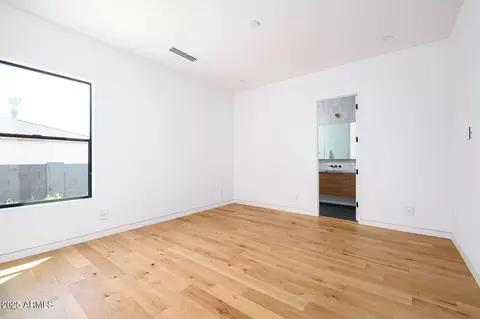Bedroom - 5301 N 43rd St, Phoenix, AZ 85018 photo 2 of 5