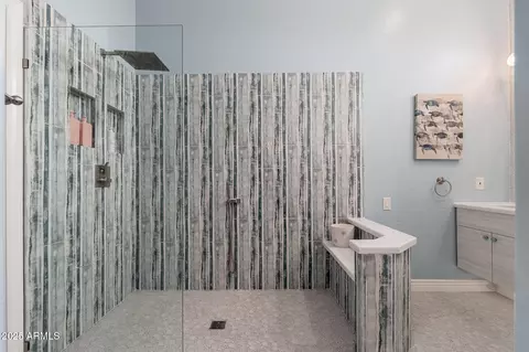 Bath - 4253 E Raven Rd, Phoenix, AZ 85044 photo 3 of 4