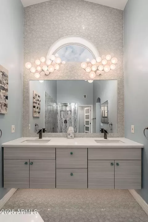 Bath - 4253 E Raven Rd, Phoenix, AZ 85044 photo 1 of 4