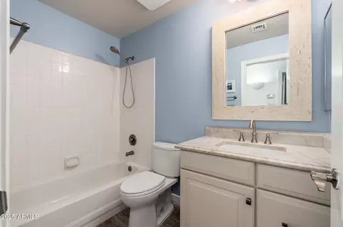 Bath - 4253 E Raven Rd, Phoenix, AZ 85044 photo 4 of 4