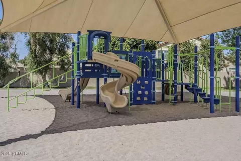 View/Area - 4253 E Raven Rd, Phoenix, AZ 85044 photo 8 of 12