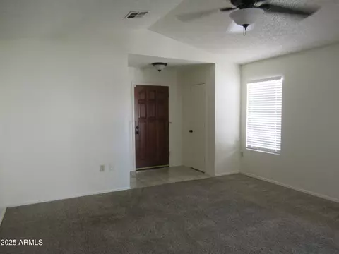 1450 E Laurel Ave, Gilbert, AZ 85234 photo 4