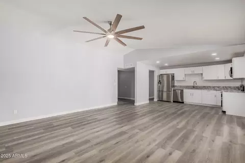 3056 N 68th Ln, Phoenix, AZ 85033 photo 10