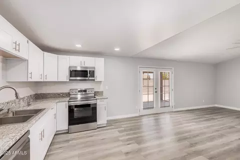 3056 N 68th Ln, Phoenix, AZ 85033 photo 14