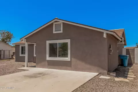3056 N 68th Ln, Phoenix, AZ 85033 photo 4