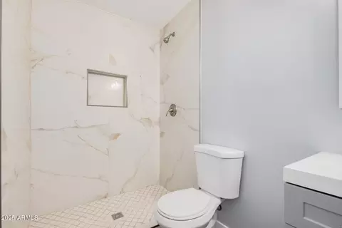 3056 N 68th Ln, Phoenix, AZ 85033 photo 19