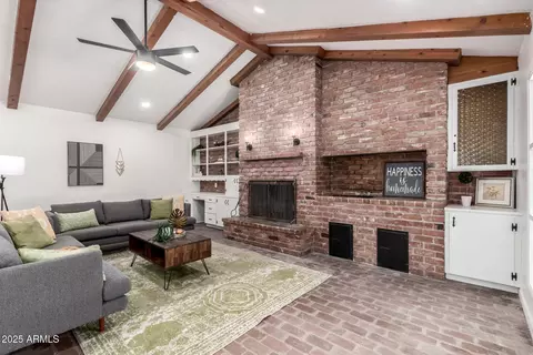48 S Catalina St, Gilbert, AZ 85233