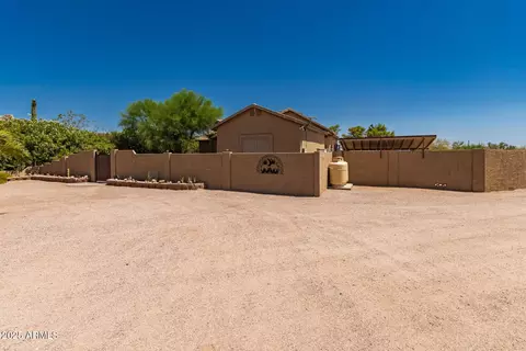 Exterior - 5271 E 10th Ave, Apache Junction, AZ 85119 photo 11 of 12
