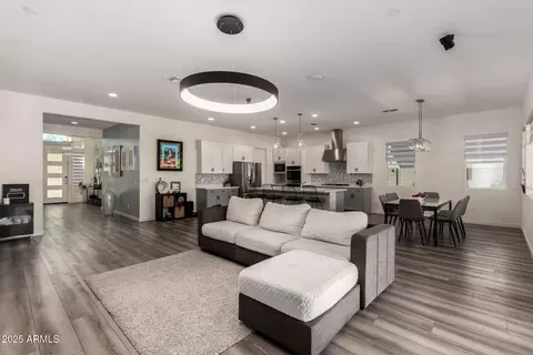 1217 E Monte Way, Phoenix, AZ 85042 photo 4