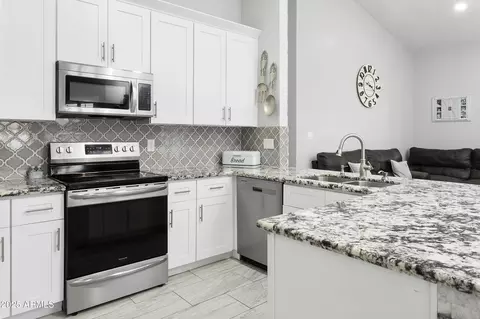 1015 E Paradise Ln, Phoenix, AZ 85022 photo 14