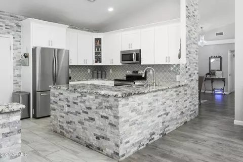 1015 E Paradise Ln, Phoenix, AZ 85022 photo 12