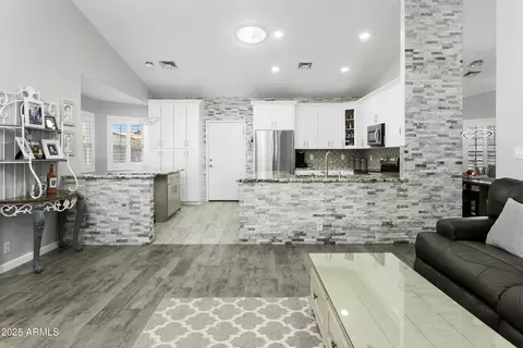 1015 E Paradise Ln, Phoenix, AZ 85022 photo 10