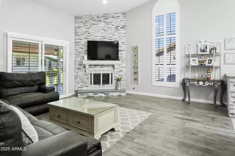 1015 E Paradise Ln, Phoenix, AZ 85022 photo 8
