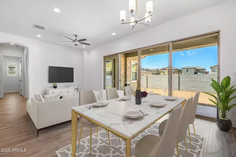 Dining - 4314 E Bernice St, Gilbert, AZ 85295 photo 2 of 3