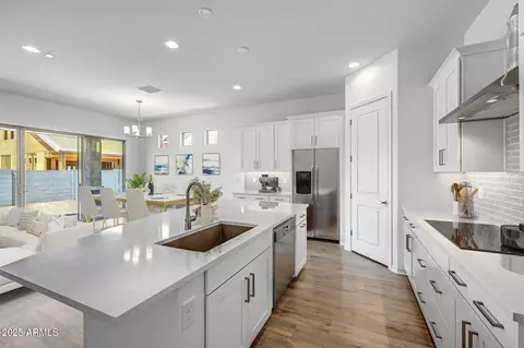 Kitchen - 4314 E Bernice St, Gilbert, AZ 85295 photo 5 of 11