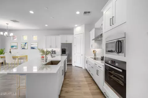 Kitchen - 4314 E Bernice St, Gilbert, AZ 85295 photo 3 of 11