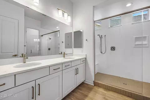 Bath - 4314 E Bernice St, Gilbert, AZ 85295 photo 1 of 4