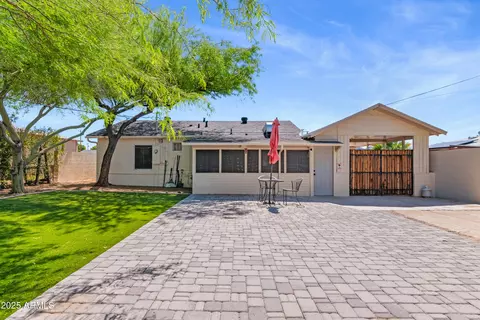 Exterior - 9520 N Central Ave, Phoenix, AZ 85020 photo 3 of 8