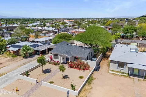 View/Area - 9520 N Central Ave, Phoenix, AZ 85020 photo 2 of 3