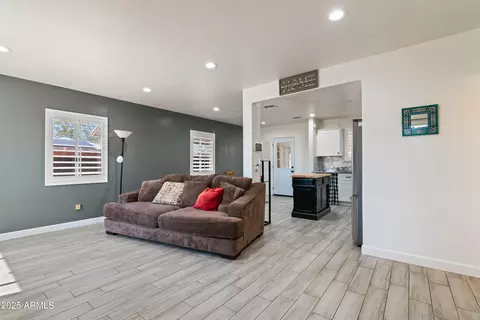 Living - 9520 N Central Ave, Phoenix, AZ 85020 photo 3 of 3