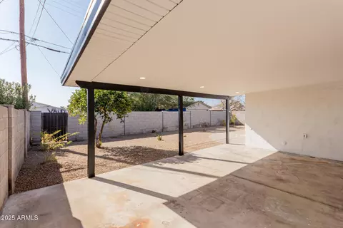 2041 W Palo Verde Dr, Phoenix, AZ 85015