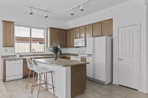 Kitchen - 8753 E Plata Ave, Mesa, AZ 85212 photo 2 of 5