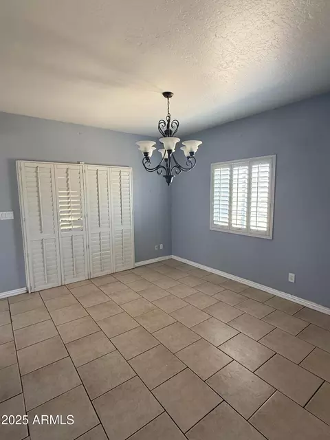 Dining - 8602 S 7th Pl, Phoenix, AZ 85042 photo 1 of 1