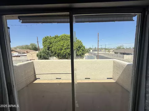 Exterior - 8602 S 7th Pl, Phoenix, AZ 85042 photo 4 of 6