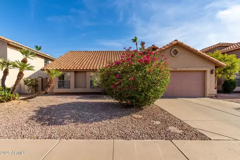 2723 E Rockledge Rd, Phoenix, AZ 85048