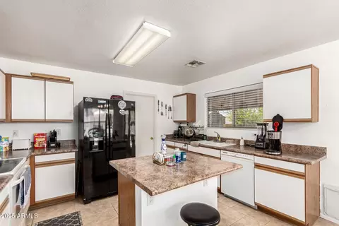 Kitchen - 2202 S Lawther Dr, Apache Junction, AZ 85120 photo 1 of 4