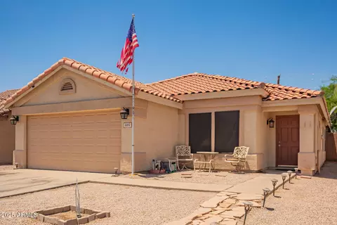 Exterior - 2202 S Lawther Dr, Apache Junction, AZ 85120 photo 4 of 9