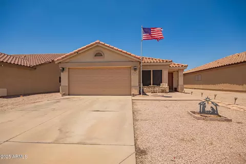 2202 S Lawther Dr, Apache Junction, AZ 85120