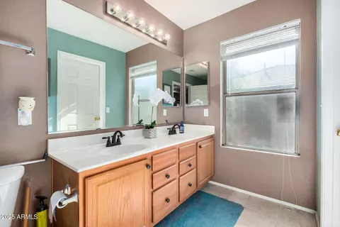 Bath - 564 W Aviary Way, Gilbert, AZ 85233 photo 1 of 2