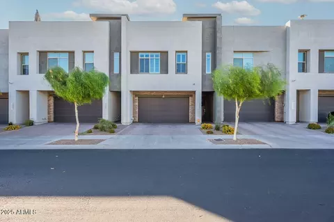 1956 W Kinfield Trl, Phoenix, AZ 85085