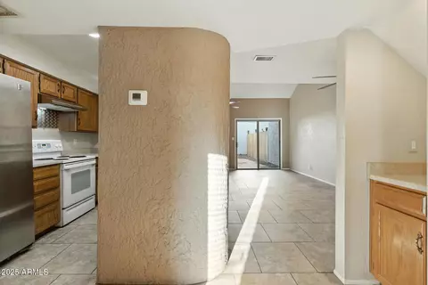 Entry Way - 1913 S River Dr, Tempe, AZ 85281 photo 1 of 3