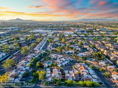 View/Area - 1913 S River Dr, Tempe, AZ 85281 photo 3 of 10
