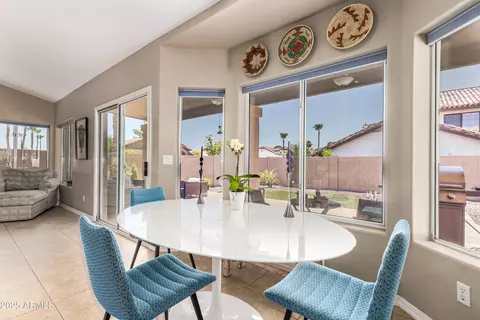 Dining - 3535 E Brookwood Ct, Phoenix, AZ 85048 photo 2 of 2