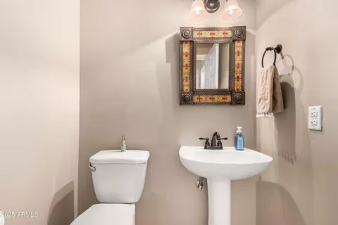Bath - 3535 E Brookwood Ct, Phoenix, AZ 85048 photo 4 of 4