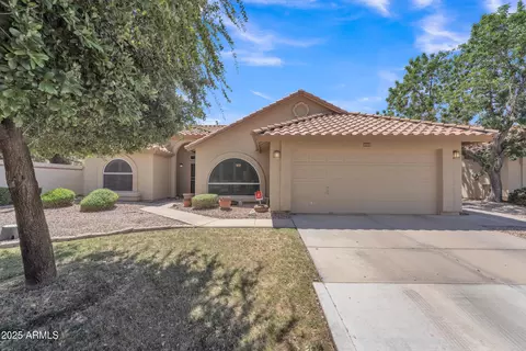 3882 S Hawthorn Dr, Chandler, AZ 85248